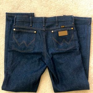 Men’s Wrangler Slim Cowboy Cut - 33 x 32